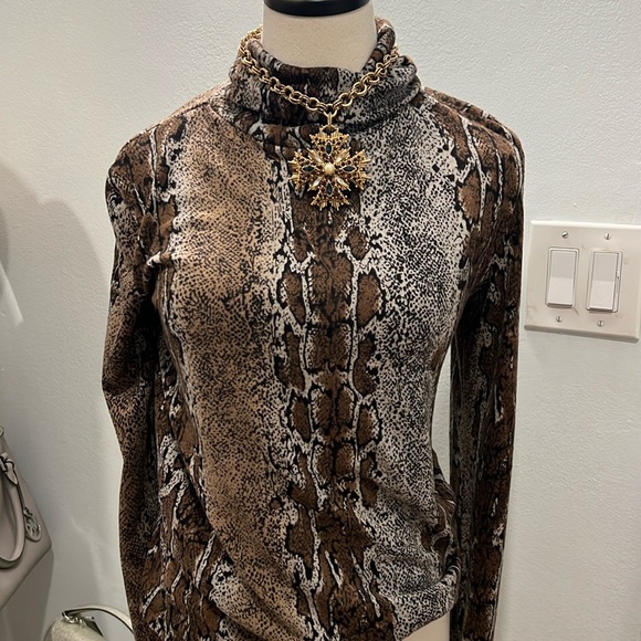 Zara Tops - ZARA Snake Print TurtleNeck Top